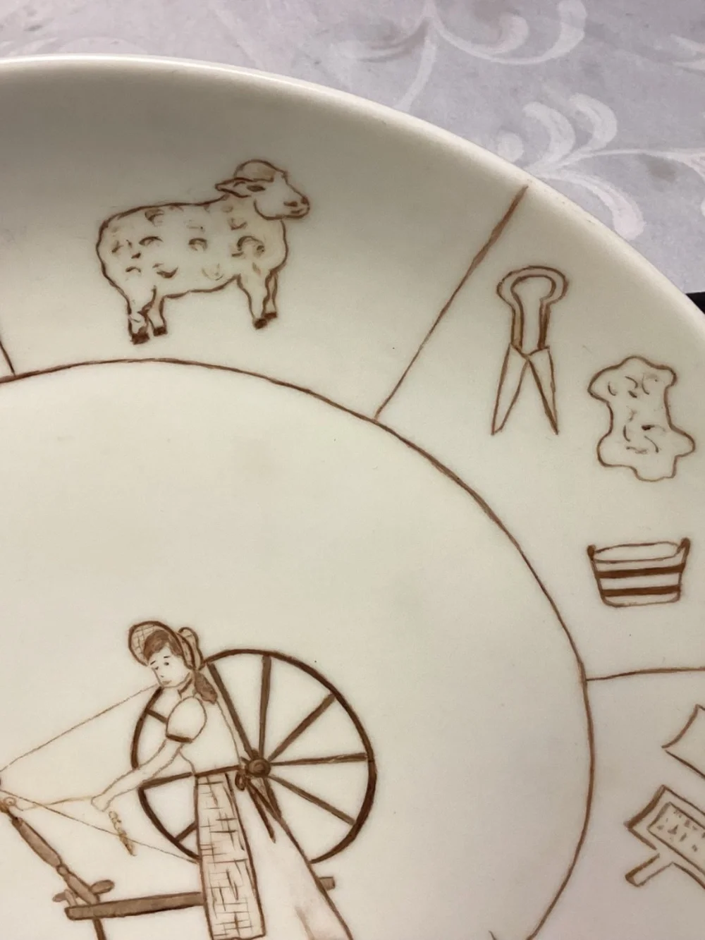 SPINNING WHEEL DECORATIVE PLATE. UNIQUE. MUST SEE !!! SIGNED